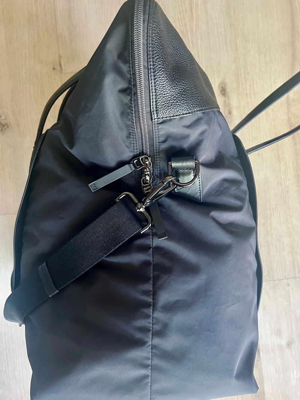 Tumi authentic hayden